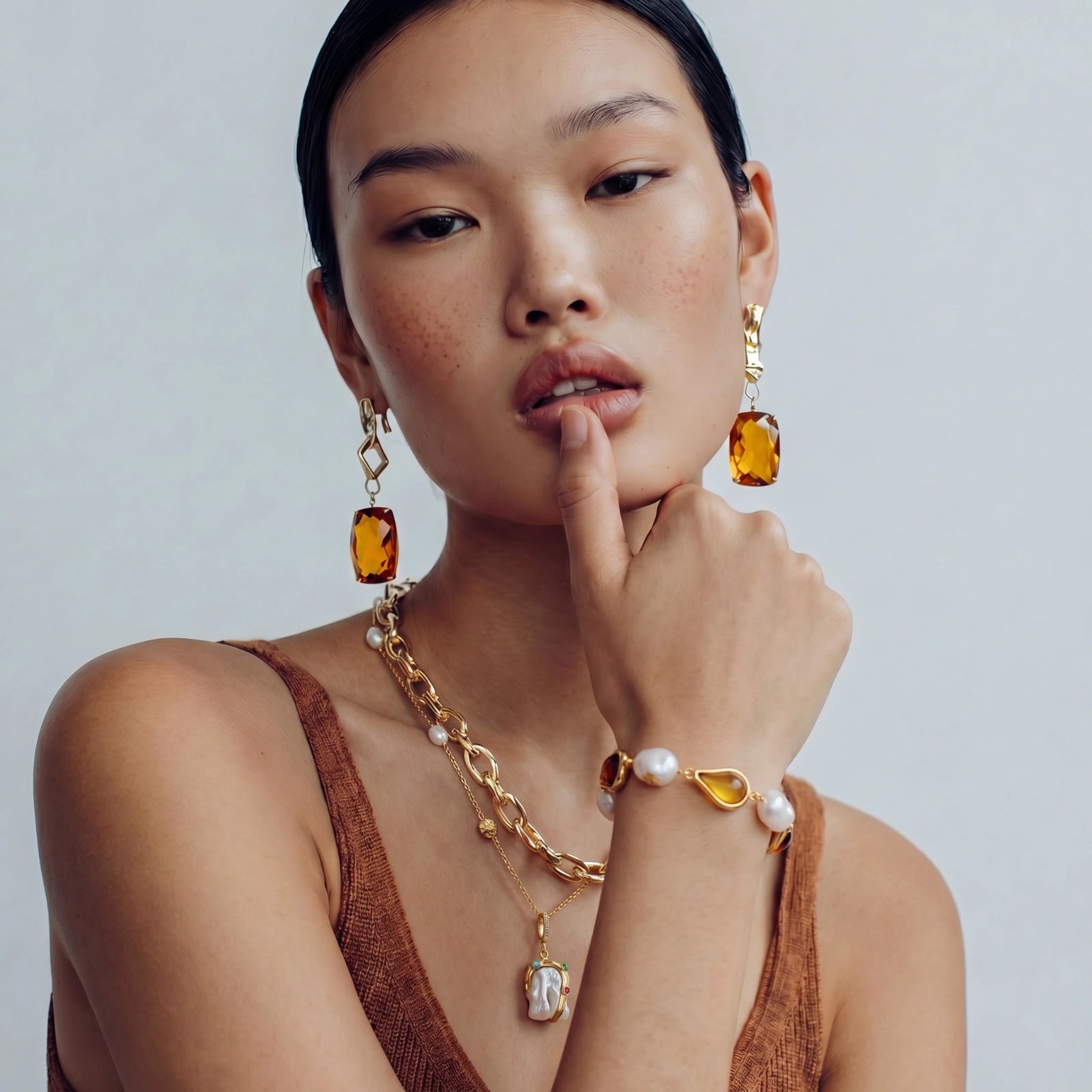 Golden Teardrop Pearl Bracelet