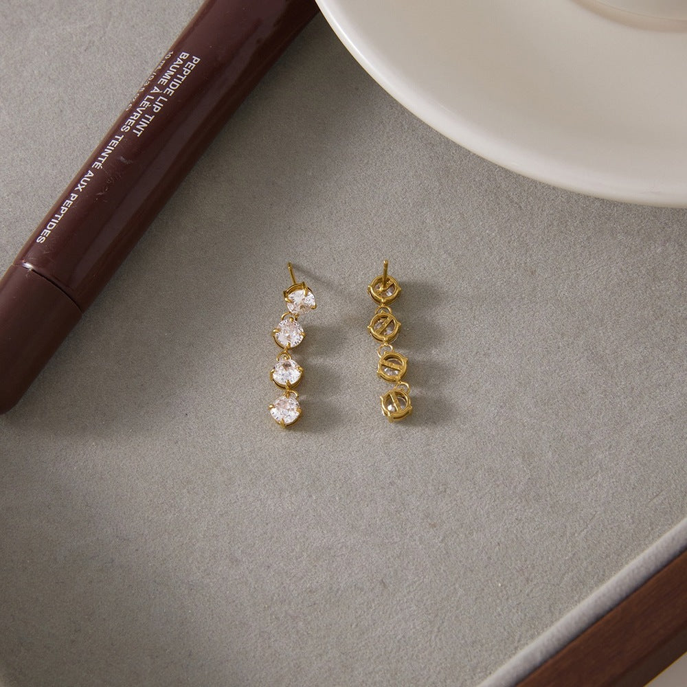 Lueur statement earrings for evening styling