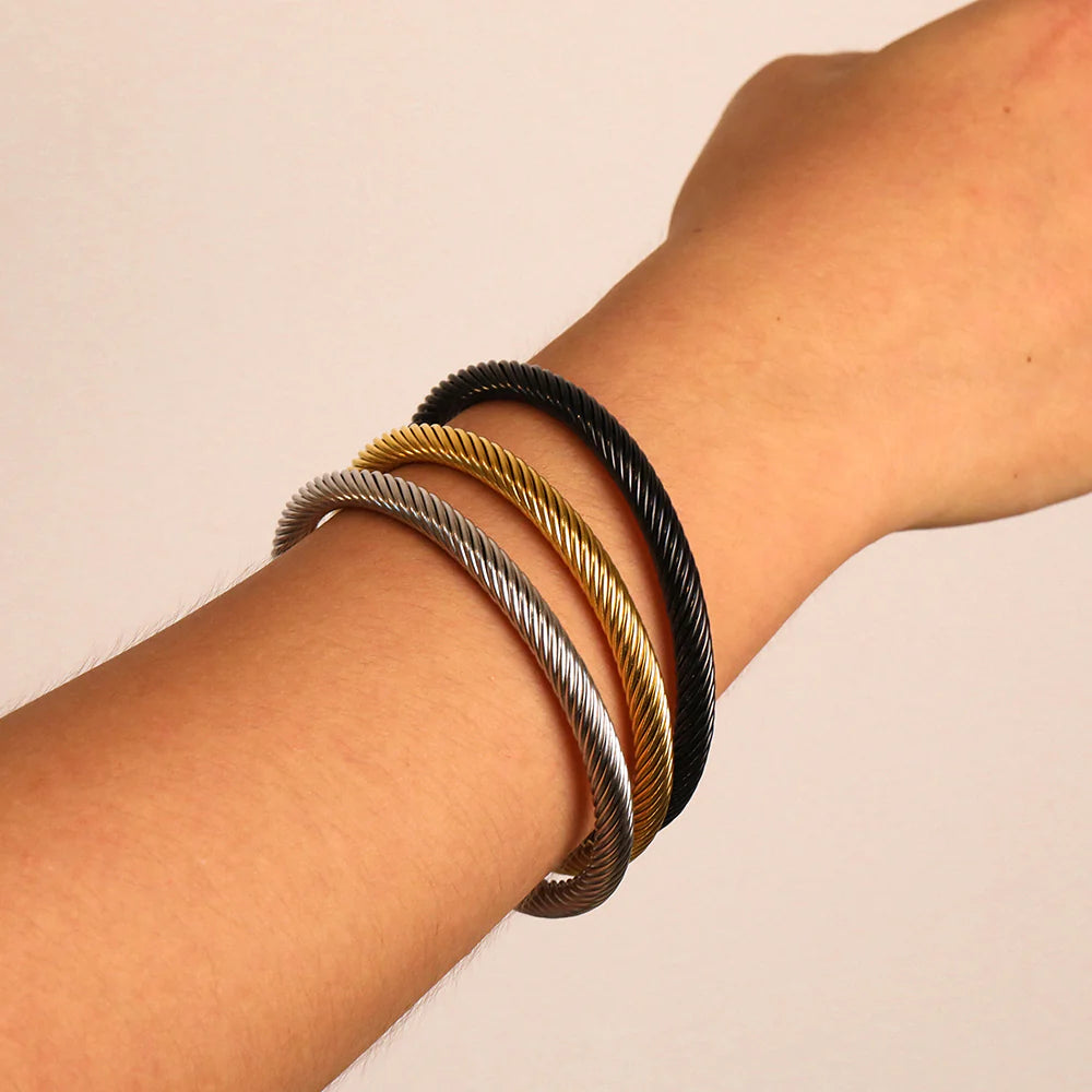 Cable Chain Open Cuff Bracelet – 18K Gold-Plated – alternate view 1