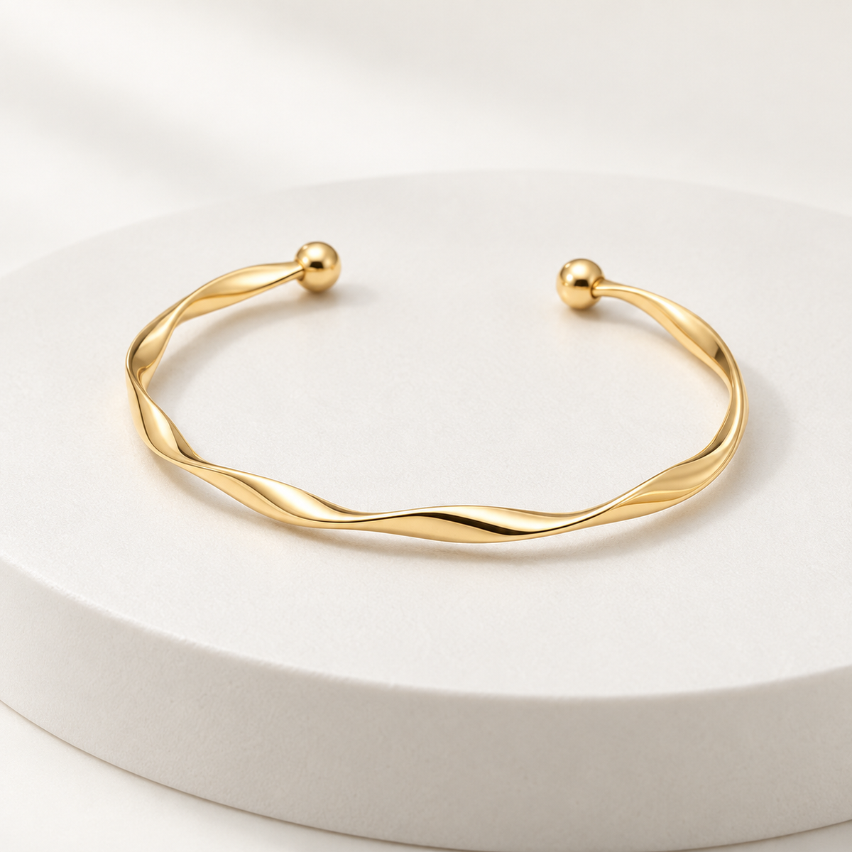 Minimalist Wave Cuff Bracelet – 18K Gold-Plated – alternate view 1