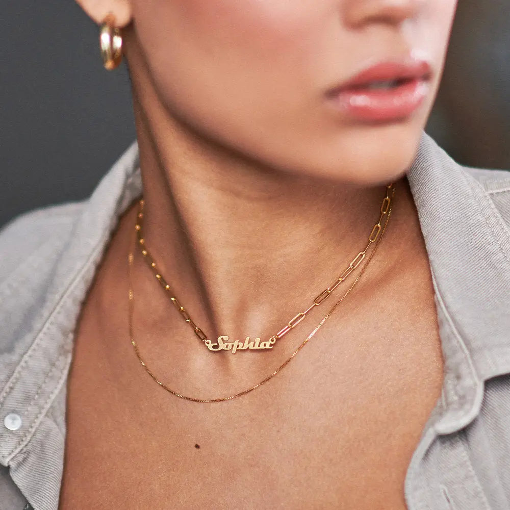 Elegant Silver Vintage Personalized Name Necklace